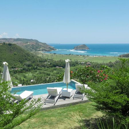 Villa Atas Pelangi Kuta  외부 사진