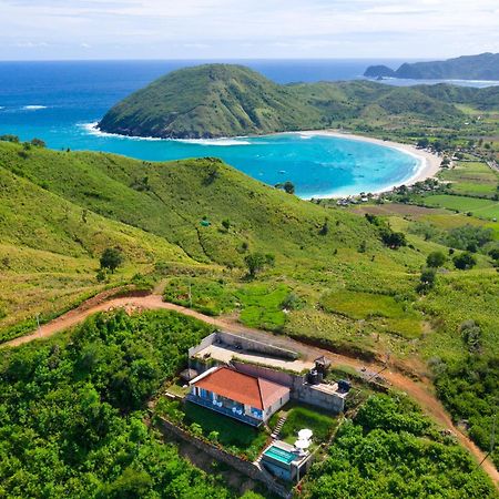 Villa Atas Pelangi Kuta  외부 사진