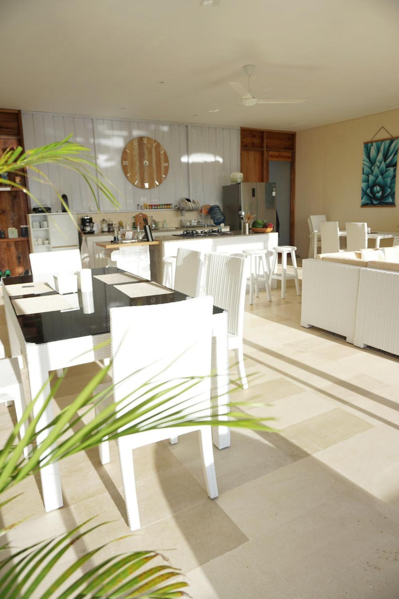 Villa Atas Pelangi Kuta  외부 사진