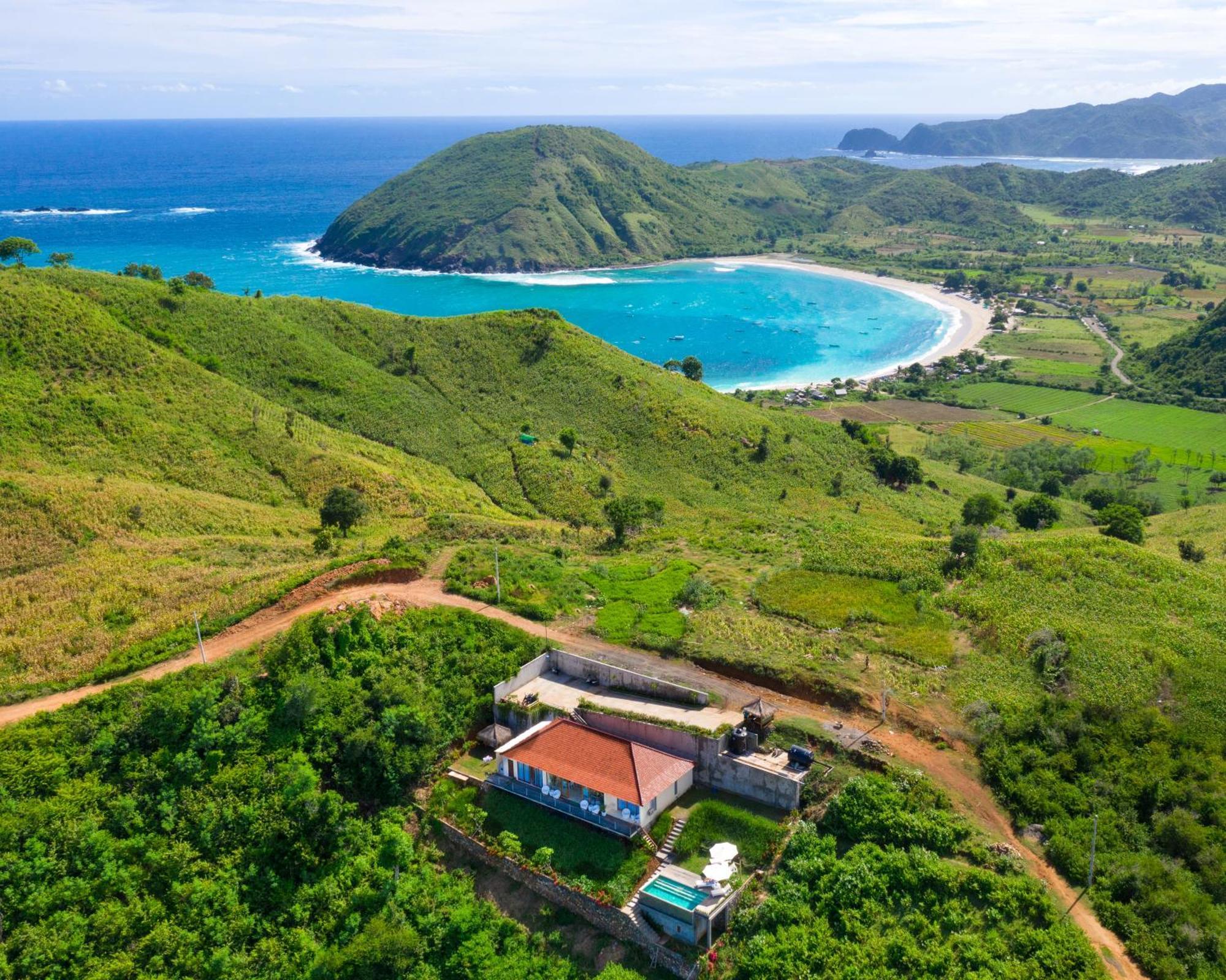 Villa Atas Pelangi Kuta  외부 사진