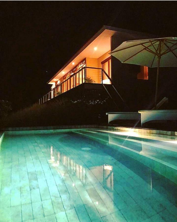Villa Atas Pelangi Kuta  외부 사진
